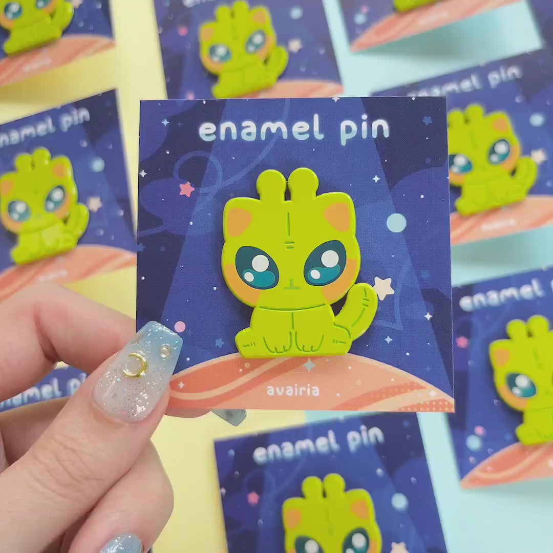 Alien Cat ⋆ Enamel Pin ⋆ Glorp Space Cute Pin Lapel Badge